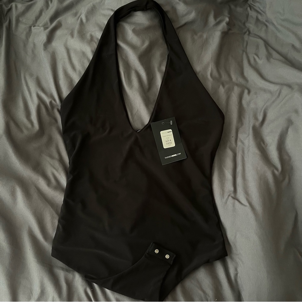 Fashion Nova black deep v halter bodysuit. Size M.